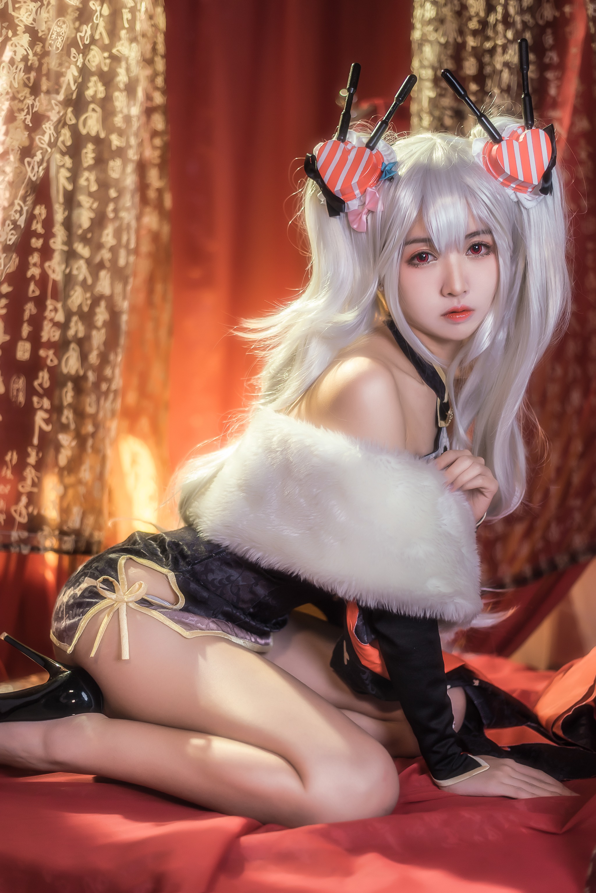 鳗鱼霏儿 - NO.048 碧蓝华裳 吸血鬼 [12P]-XikXak
